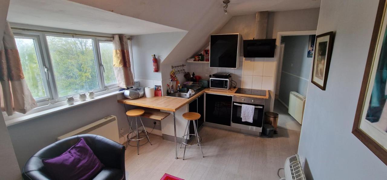 לונדון Cosy 2 Bedroom Flat - Sleeps 6 People - Close To Lewisham Dlr/Train Station מראה חיצוני תמונה