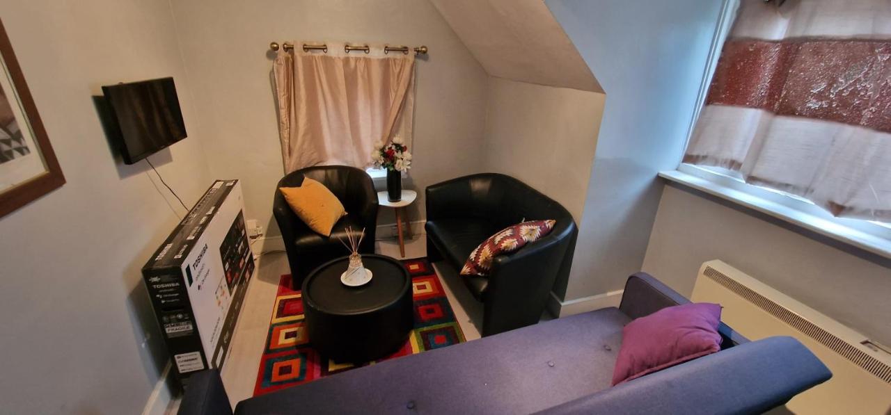 לונדון Cosy 2 Bedroom Flat - Sleeps 6 People - Close To Lewisham Dlr/Train Station מראה חיצוני תמונה