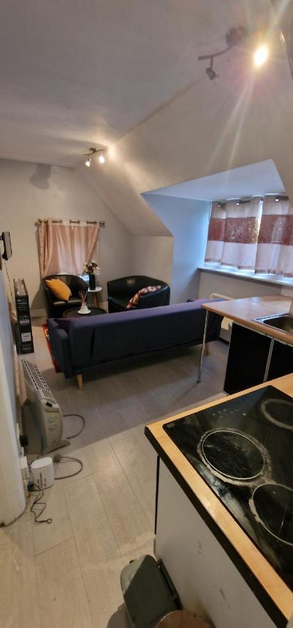 לונדון Cosy 2 Bedroom Flat - Sleeps 6 People - Close To Lewisham Dlr/Train Station מראה חיצוני תמונה