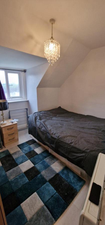 לונדון Cosy 2 Bedroom Flat - Sleeps 6 People - Close To Lewisham Dlr/Train Station מראה חיצוני תמונה